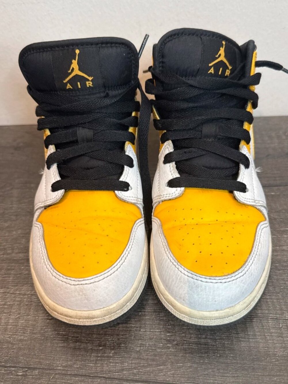 Air Jordan 1 Mid GS Pollen Yellow White 554725-170 Youth 6Y